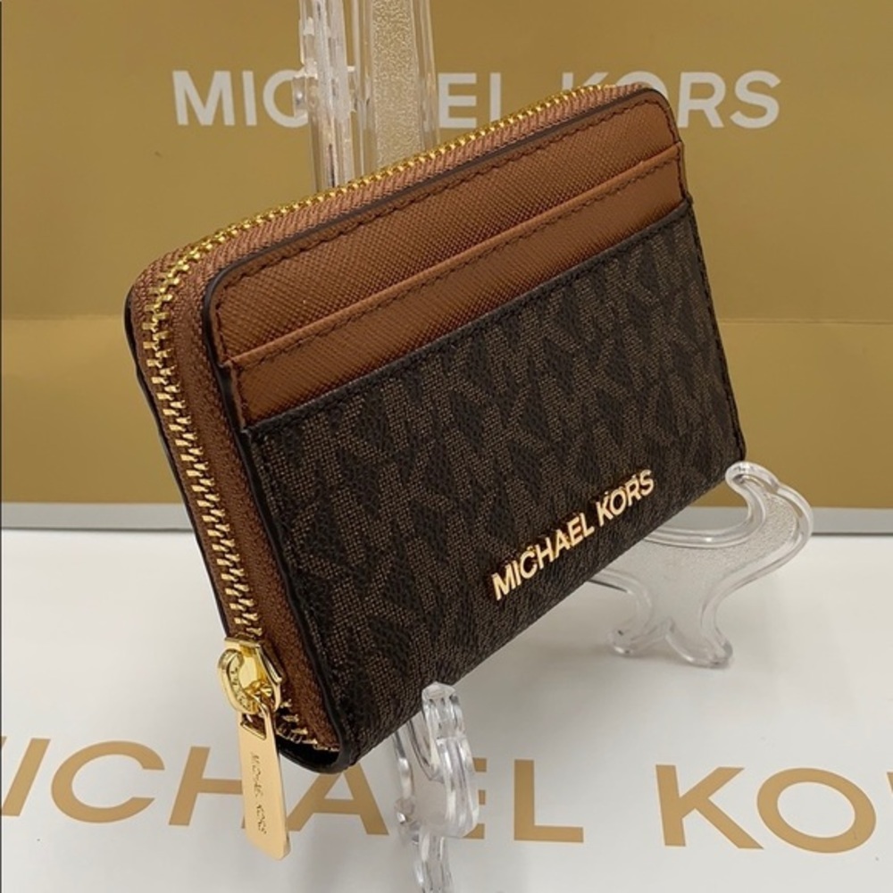 MICHAEL KORS JET SET TRAVEL MD ZA CARD CASE - Picture 1 of 16